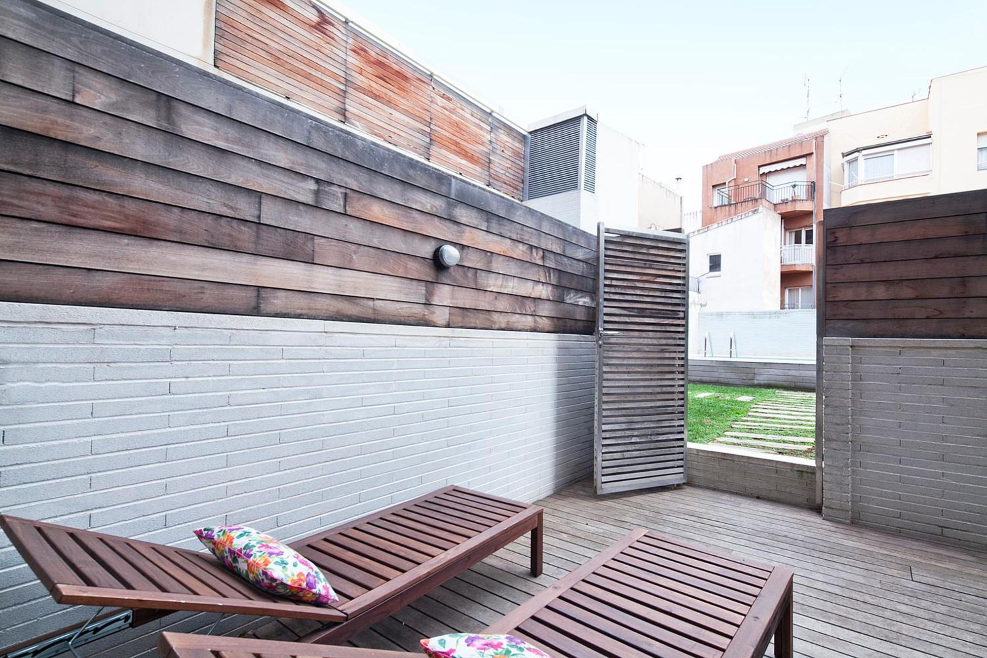 My Space Emirates - Splendid Apartment With Terrace And Pool Near Park Gueell 巴塞罗那 外观 照片
