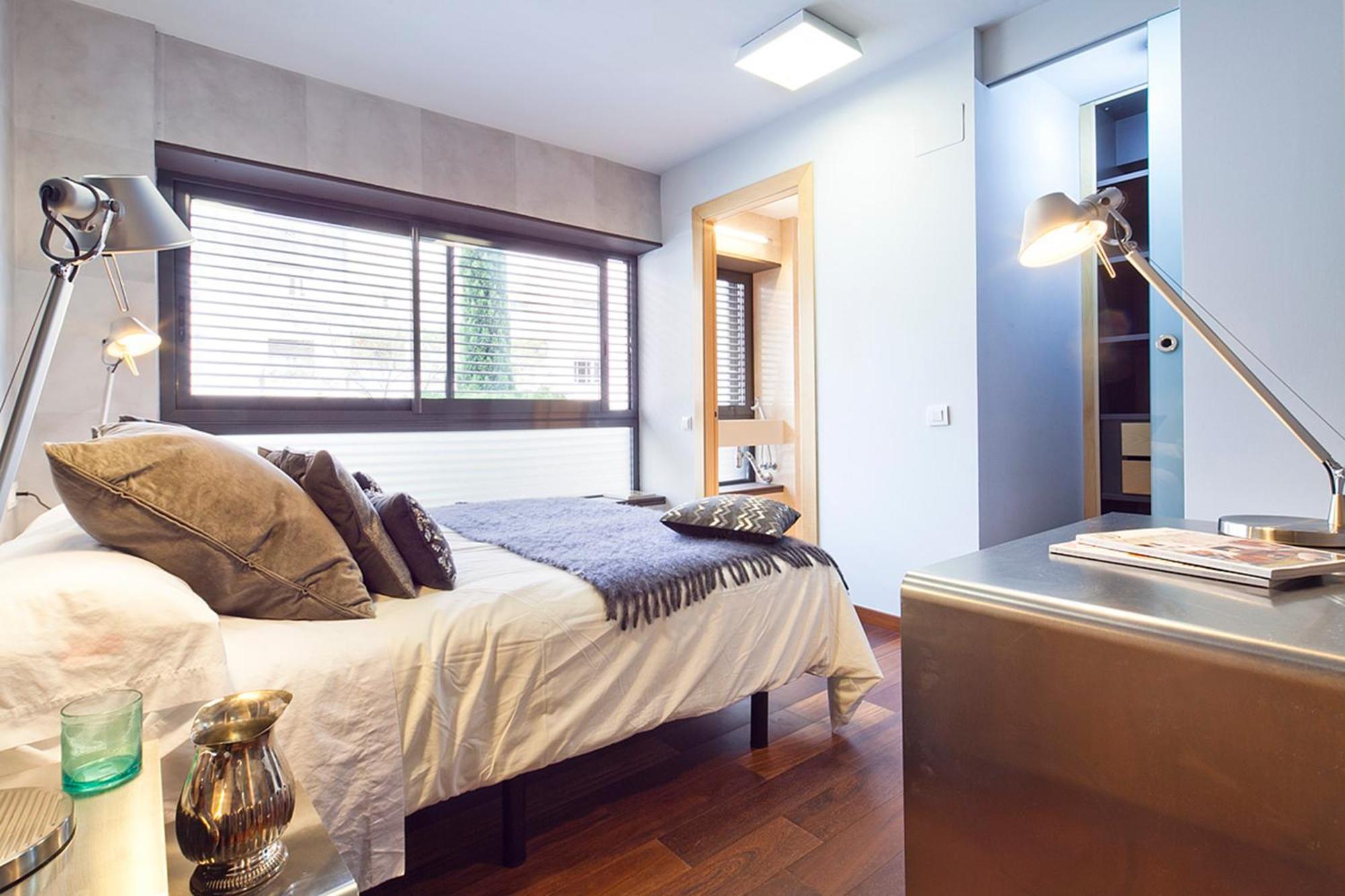 My Space Emirates - Splendid Apartment With Terrace And Pool Near Park Gueell 巴塞罗那 外观 照片