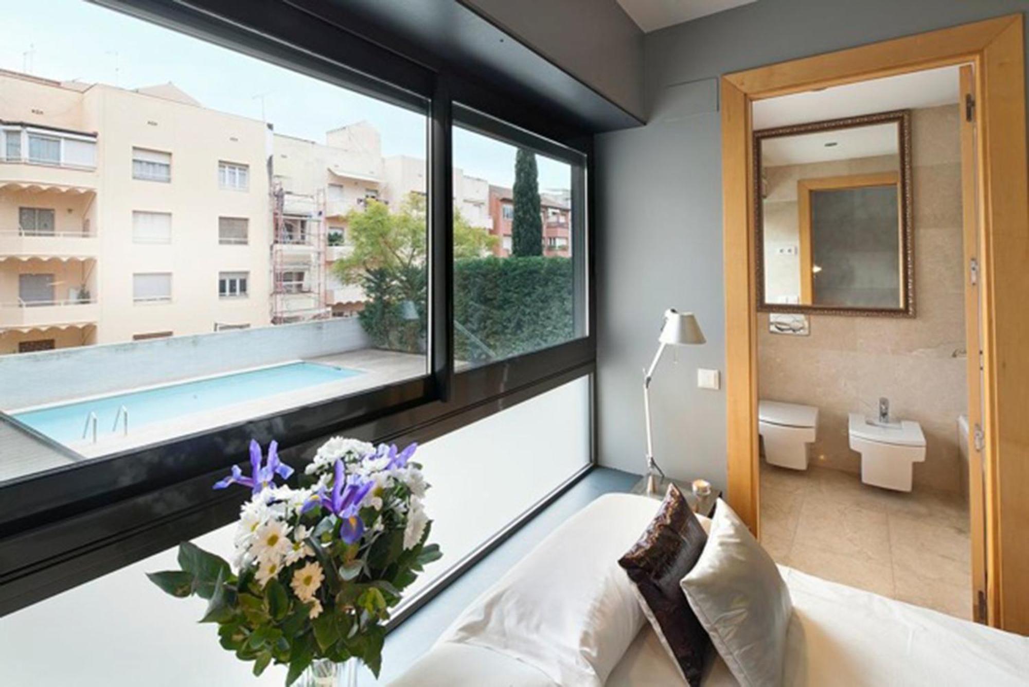 My Space Emirates - Splendid Apartment With Terrace And Pool Near Park Gueell 巴塞罗那 客房 照片