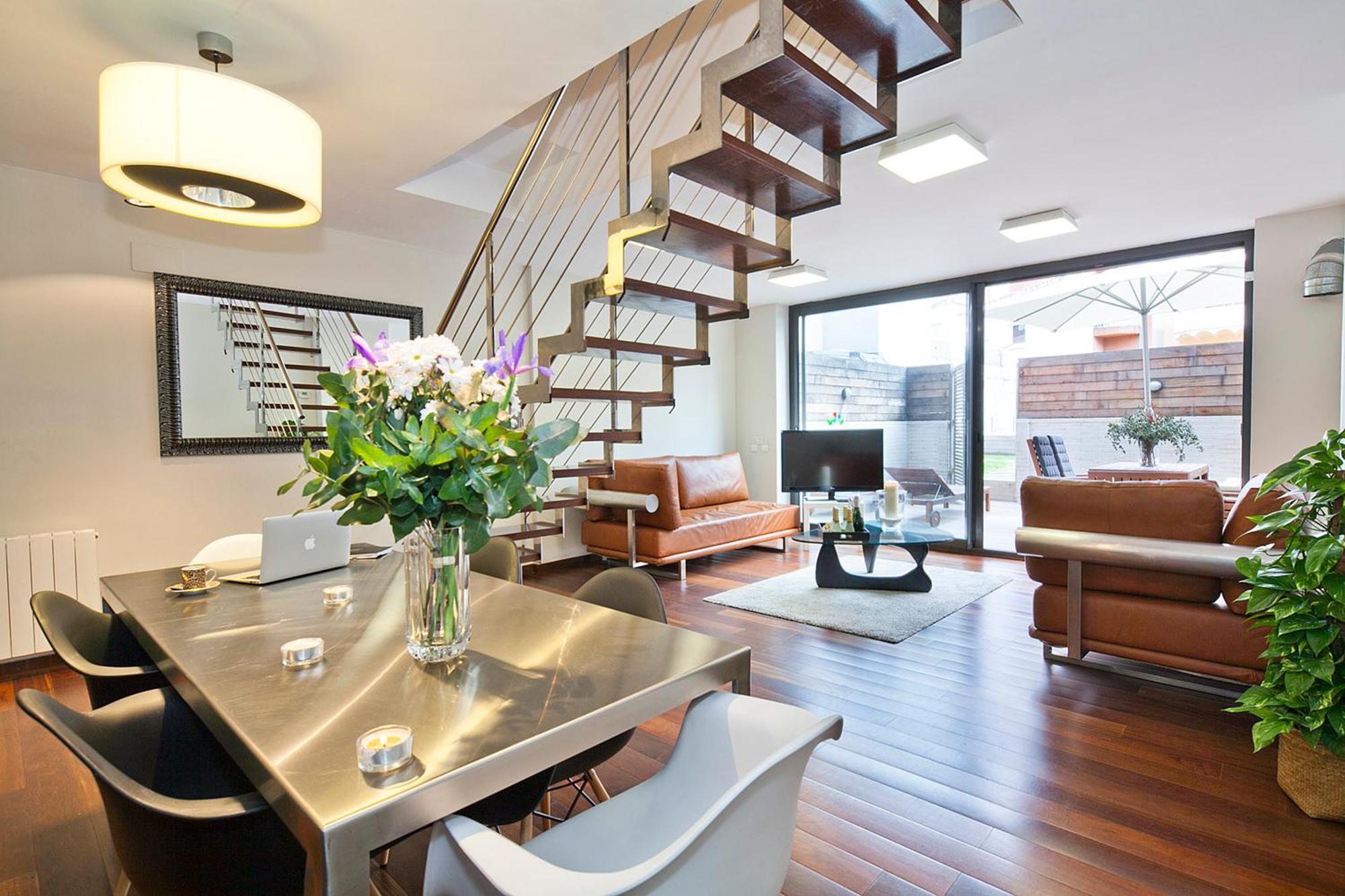 My Space Emirates - Splendid Apartment With Terrace And Pool Near Park Gueell 巴塞罗那 客房 照片